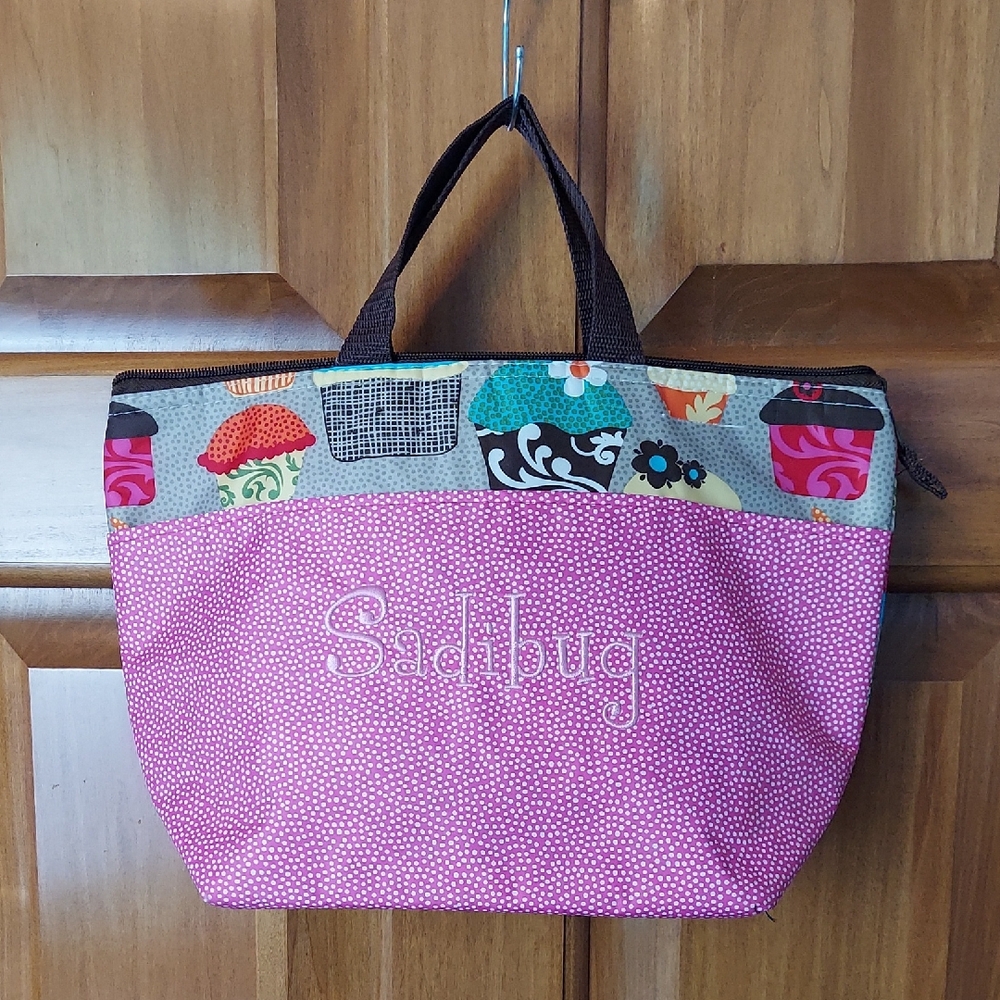 * Thirty-One Lunch Tote Pink Cupcake Pattern Thermal Lined Bag Sadibug, Like New
